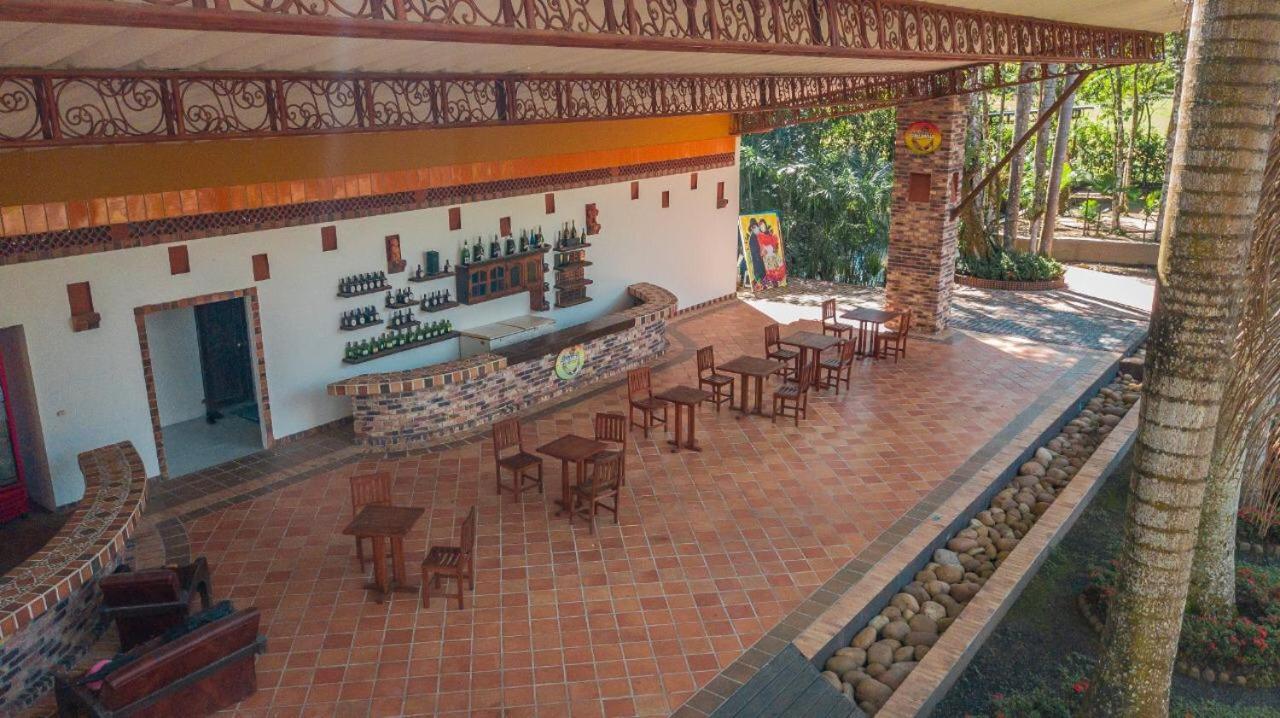 Apiay Hotel Hacienda Gualanday מראה חיצוני תמונה
